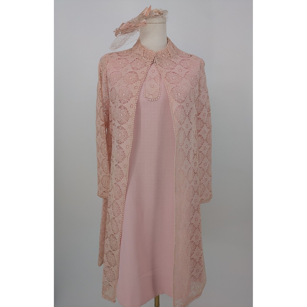 Vintage Mother of the Bride Dress 8 Pastel Pink Lace Duster Hat 60s Mod Jackie O